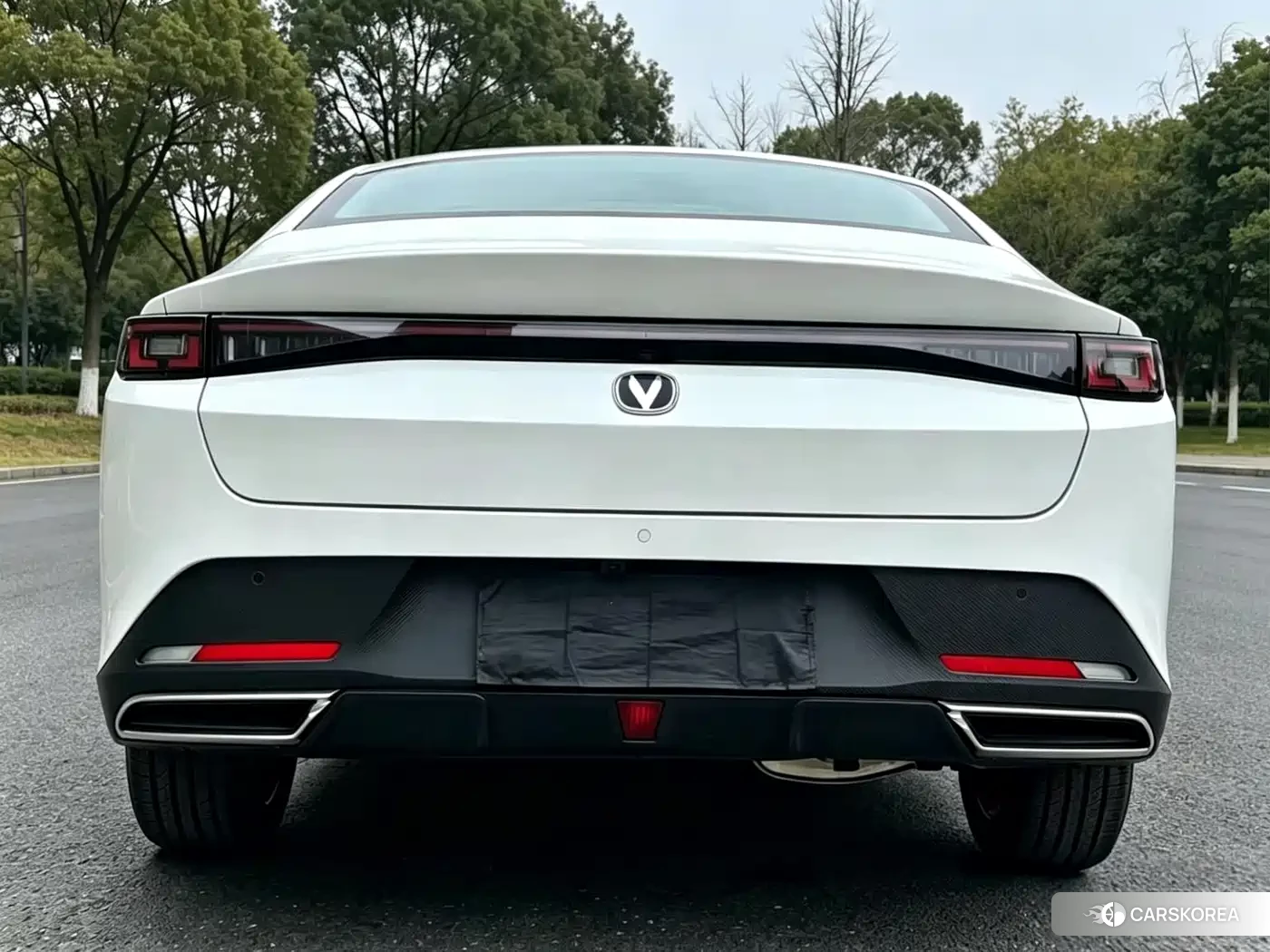 Chang'an Yidong 2023 Белый из Китая