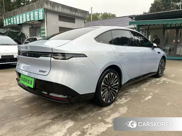 Nissan N7 2025 Серебристо-серый из Китая