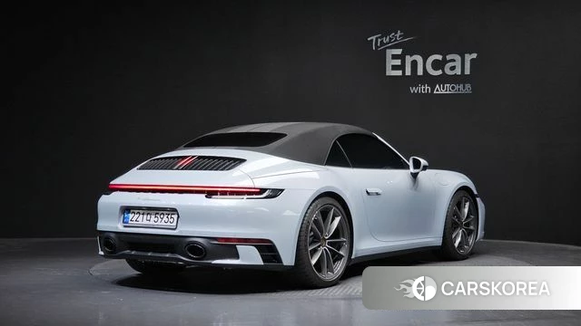 Porsche 911(992) 2024 Серебристо-серый из Кореи