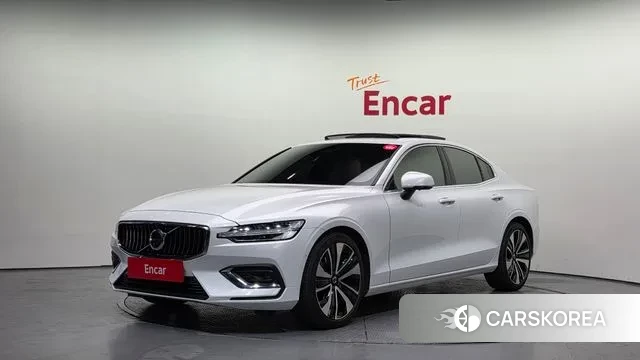 Volvo S60 3rd generation 2023 Белый из Кореи