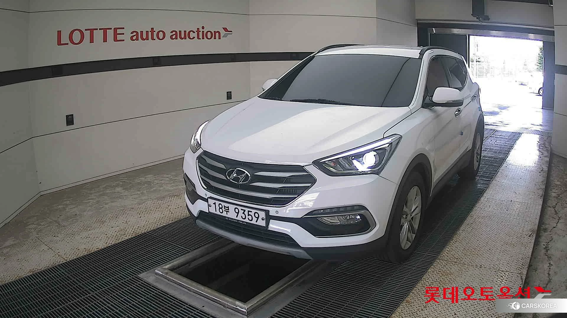 Hyundai Santa Fe 2018 Белый из Кореи