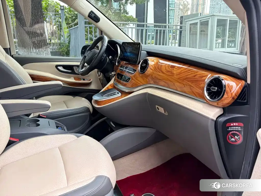 Mercedes-Benz V-Class 2022 Черный из Китая