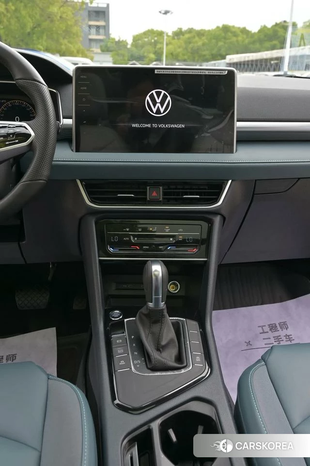 Volkswagen Tuyue 2024 Темно-серый из Китая