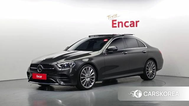 Mercedes-Benz E-Class W213 2022 Серый из Кореи