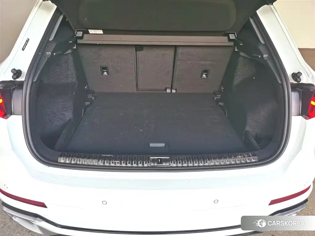 Audi Q3 2023 Белый из Китая
