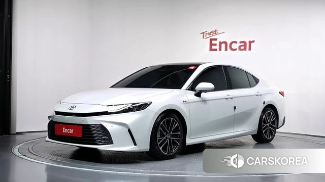 Toyota Camry (XV80) 2025 Белый из Кореи