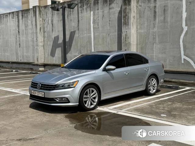 Volkswagen The New Passat 2018 Серебристо-серый из Кореи