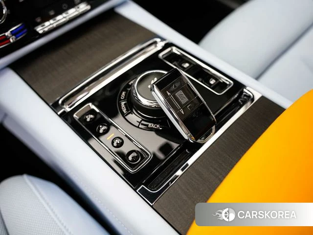Rolls-Royce Gust 2022 Белый из Китая
