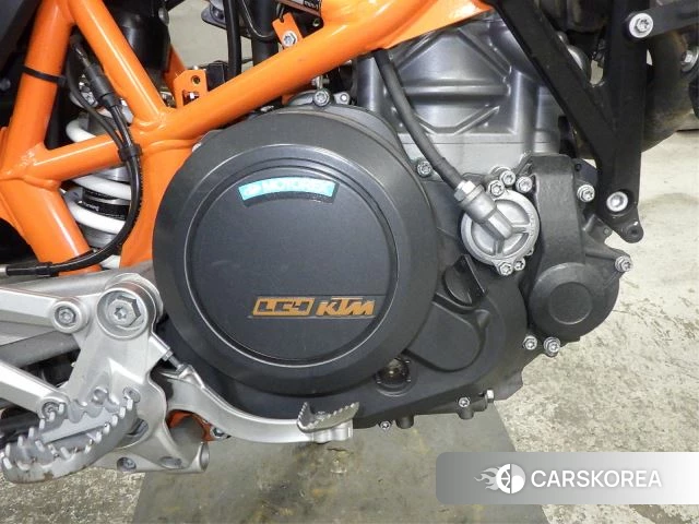 Engine photo