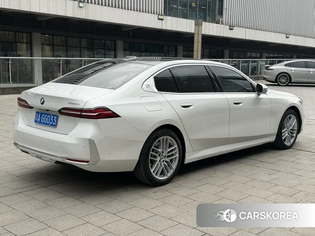 BMW 5 series 2024 Белый из Китая