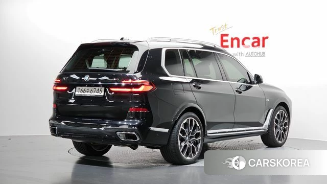 BMW X7 (G07) 2025 Черный из Кореи