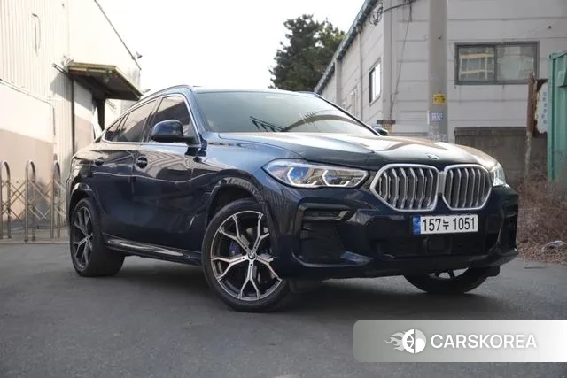 BMW X6 (G06) 2023 Черный из Кореи