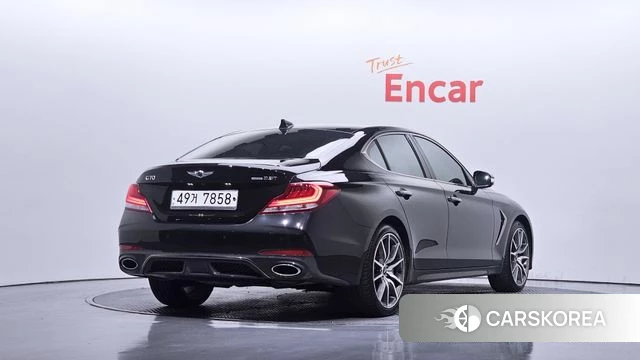 Genesis G70 2018 Черный из Кореи