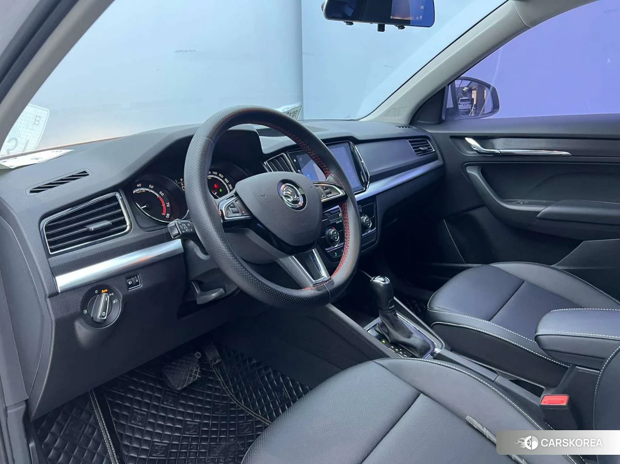 Skoda Komick 2022 Белый из Китая