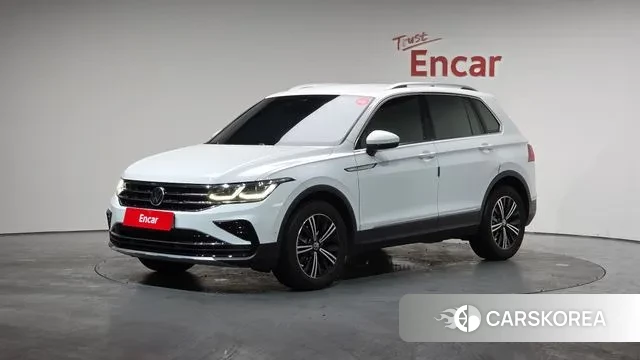 Volkswagen Tiguan second Generation 2021 Белый из Кореи