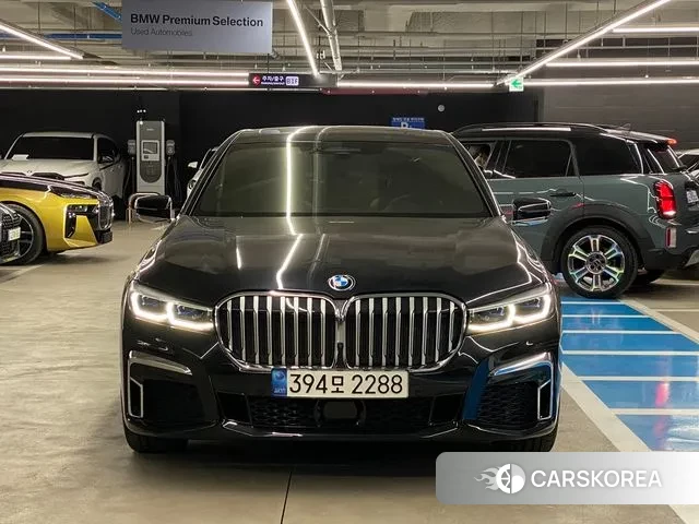 BMW 7 Series (G11) 2022 Черный из Кореи