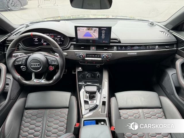 Audi RS 4 2021 Темно-серый из Китая
