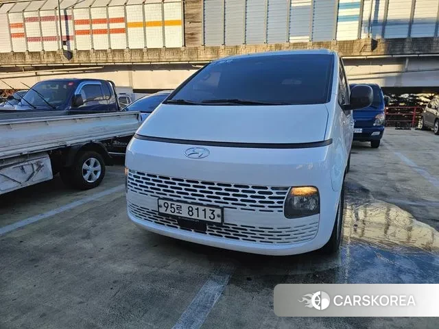 Hyundai Staria 2021 Белый из Кореи