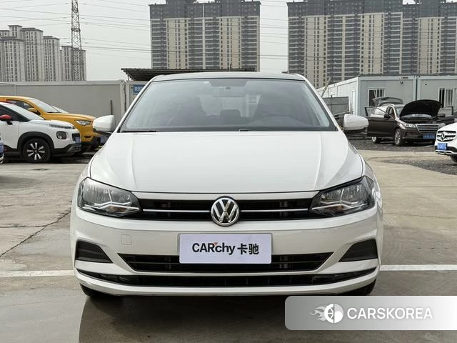 Volkswagen Polo 2021 Белый из Китая