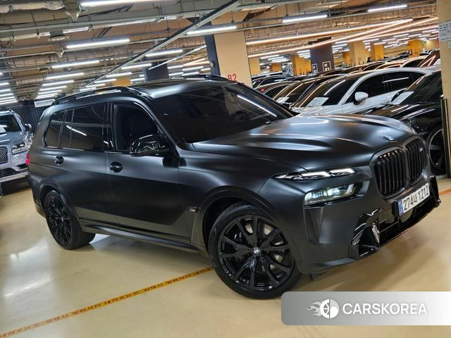 BMW X7 (G07) 2025 Черный из Кореи