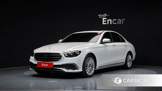 Mercedes-Benz E-Class W213 2021 Белый из Кореи