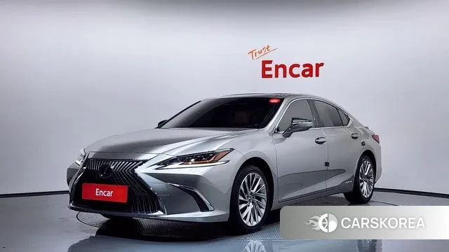 Lexus ES300h 7th generation 2021 Серебряный из Кореи