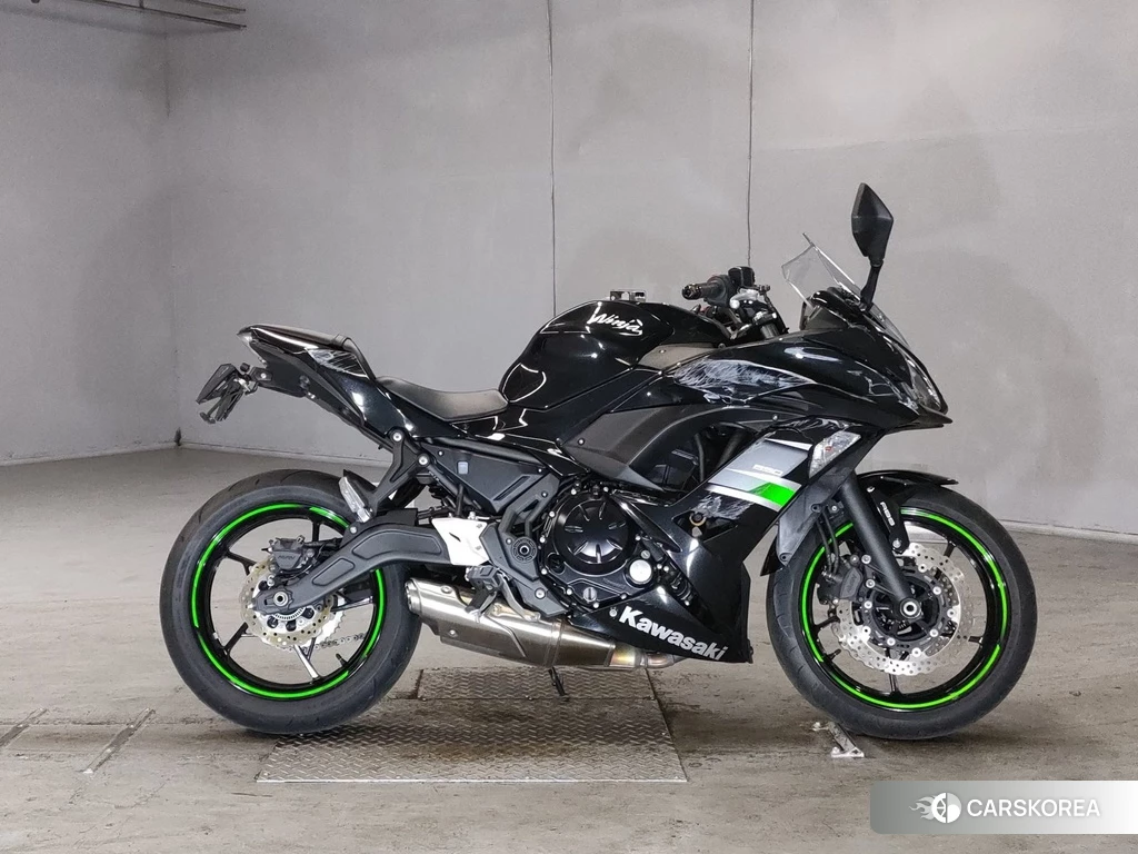 Проданный Kawasaki NINJA 650 2019 из Японии