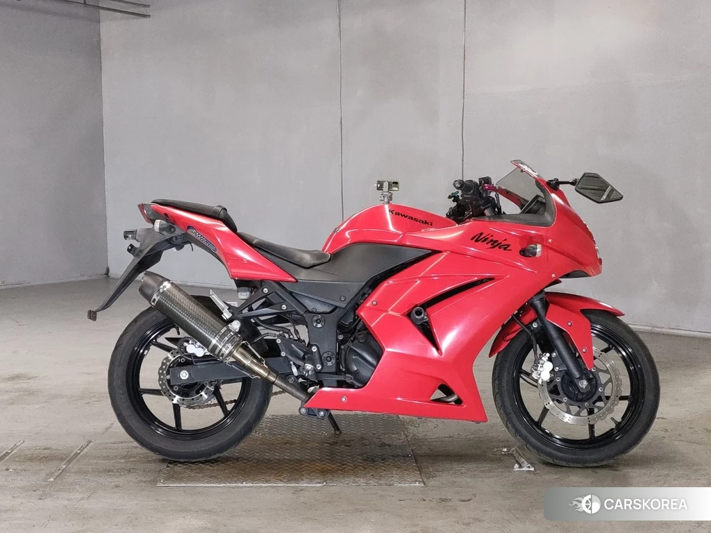 Проданный Kawasaki NINJA 250R id 4160176 из Японии
