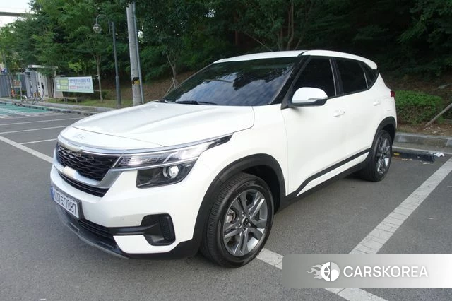 Kia Seltos 2020 Белый из Кореи