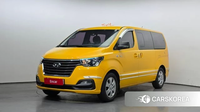 Hyundai The New Grand Starex 2018 Желтый из Кореи