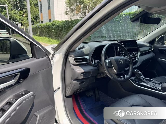 Toyota Highlander 2021 Белый из Китая