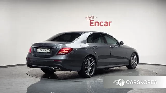 Mercedes-Benz E-Class W213 2019 Серый из Кореи