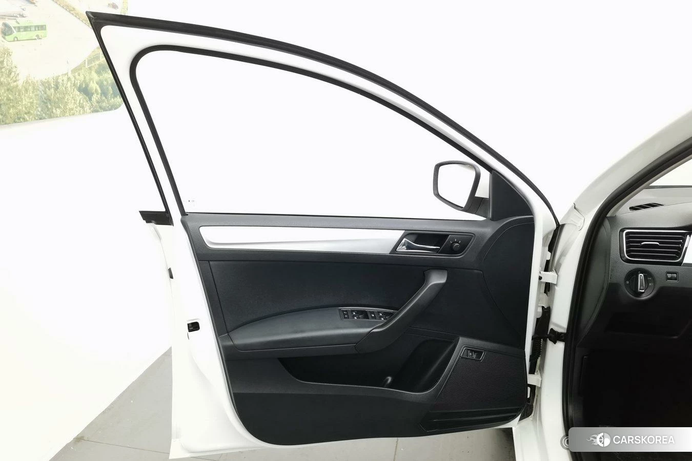 Skoda Xin Rui 2020 Белый из Китая