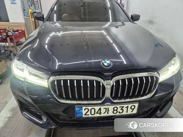 BMW 5 Series (G30) 2021 Черный из Кореи