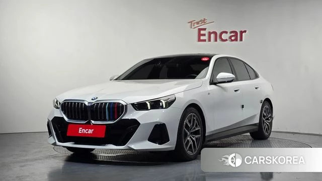 BMW 5 Series (G60) 2023 Белый из Кореи