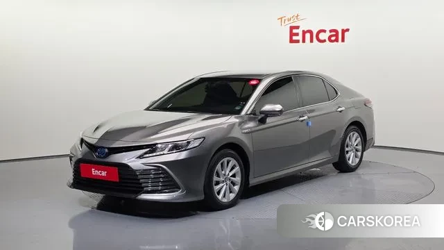 Toyota Camry (XV70) 2023 Серебристо-серый из Кореи