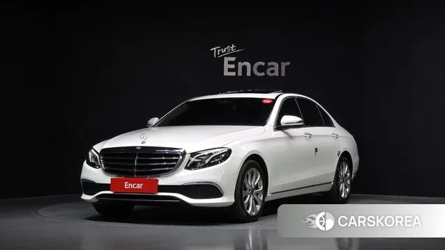 Mercedes-Benz E-Class W213 2019 Белый из Кореи