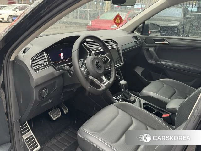 Volkswagen Tiguan L 2021 Черный из Китая