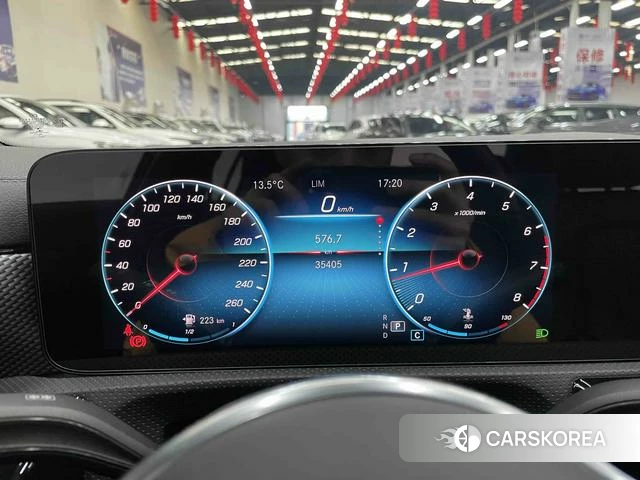 Mercedes-Benz Class A 2021 Белый из Китая