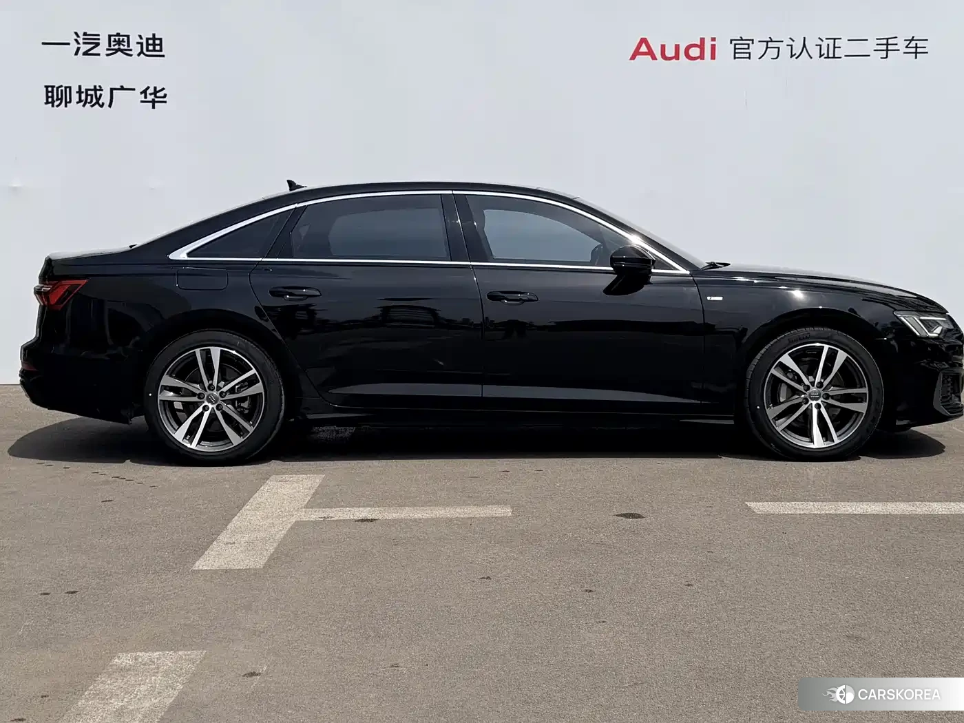Audi A6L 2022 Черный из Китая