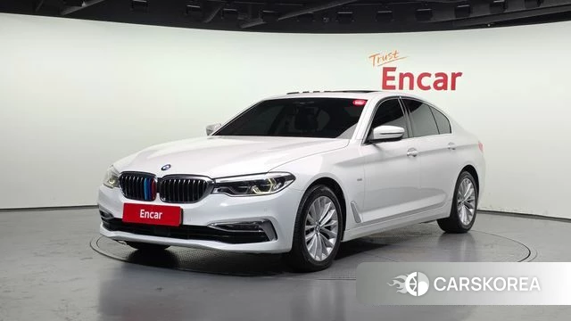 BMW 5 Series (G30) 2018 Белый из Кореи