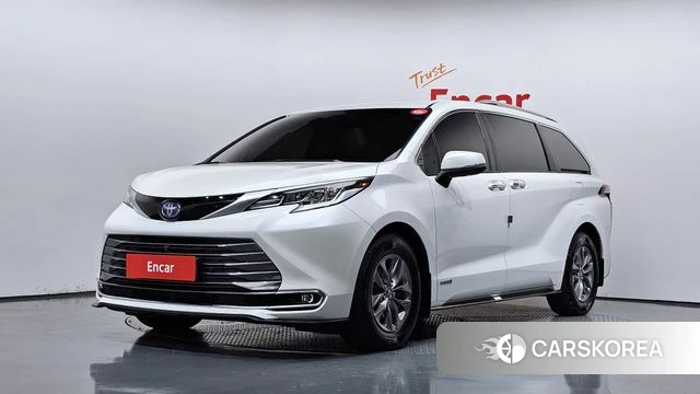 Toyota Sienna 4th Generation 2021 Белый из Кореи