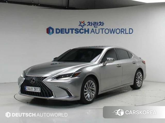 Lexus ES300h 7th generation 2024 Серебристо-серый из Кореи
