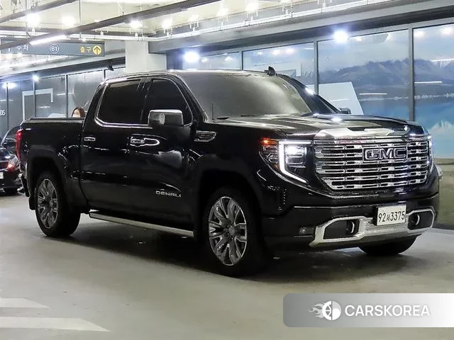 GMC Sierra 2023 Черный из Кореи