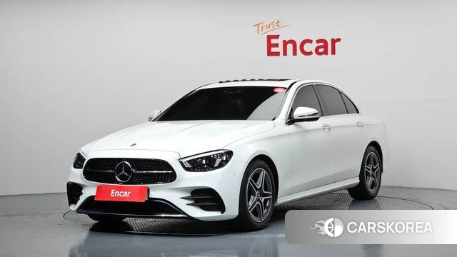 Mercedes-Benz E-Class W213 2023 Белый из Кореи