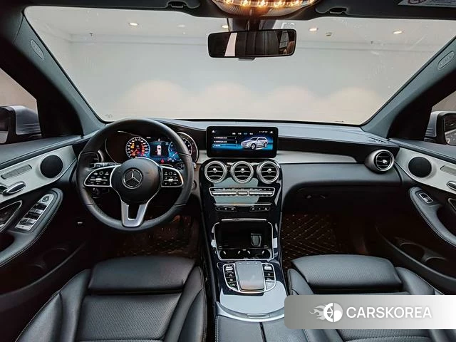 Mercedes-Benz GLC 2022 Серебристо-серый из Китая