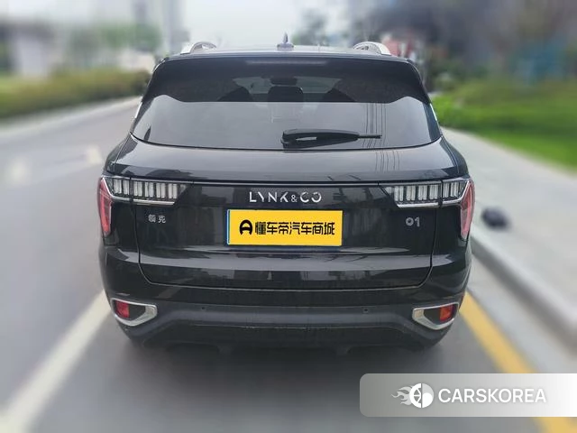 Lynk 01 2021 Черный из Китая