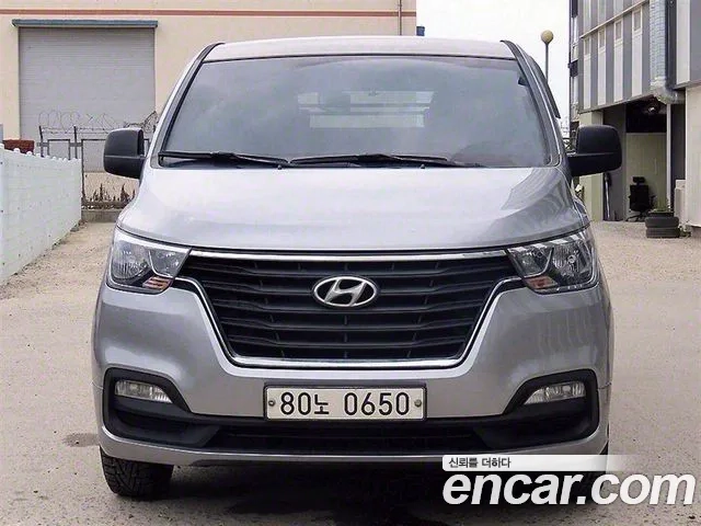 Hyundai The New Grand Starex 2018 Серебристо-серый из Кореи