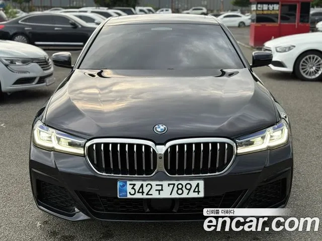 BMW 5 Series (G30) 2022 Черный из Кореи