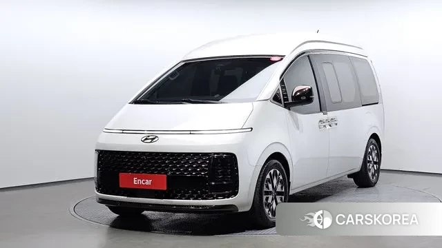 Hyundai Staria 2022 Белый из Кореи